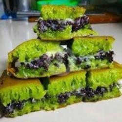 Martabak Manis Pandan Ketan Hitam