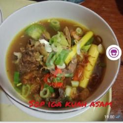 Sop Buntut Kuah Asem