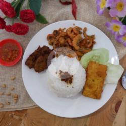 Nasi Campur Udang Empal