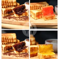 Roti Bakar Coklat Stawberry   Roti Bakar Coklat Nanas