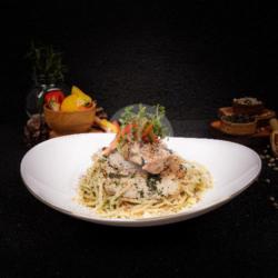 Spaghetti Aglio Olio Chicken