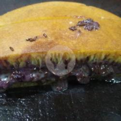 Terang Bulan Strawbery Coklat Susu