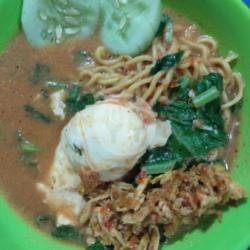 Mie Nyemek (kuah) Ayam