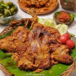 Bebek Goreng Tepung Krispy 1 Ekor(2 Dada 2 Paha) Lalapan Sambal