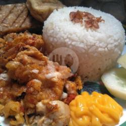 Nasi Ayam Geprek Saus Keju