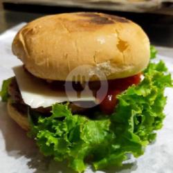 Sumoc Egg Beef Burger