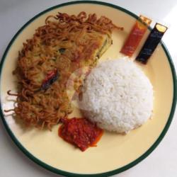 Mie Omlet Nasi Sambel