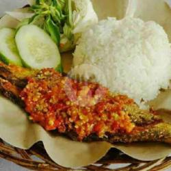 Nasi Bandeng Penyet