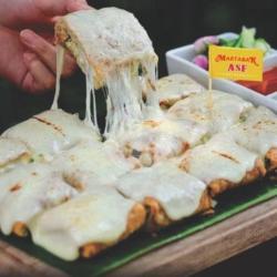 Martabak Ayam Mozarella Special