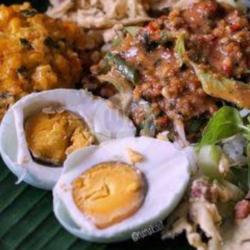 Nasi Pecel Telur Asin Sundel Bolong Esteh/tehanget