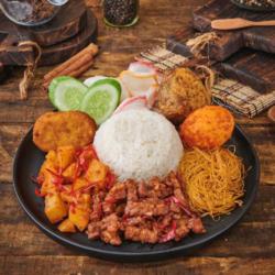 Nasi Uduk Super Komplit 1