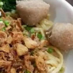 Mie Ramen Kuah Bakwan