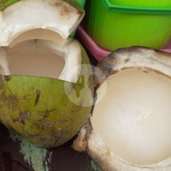 Kelapa Muda Isi Tipis