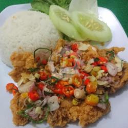 Nasi Ayam Geprek Sambal Matah Paha Atas