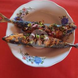 Ikan Bakar Salem   Sayur    Sambal