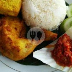 Nasi Ayam   Tempe Goreng Gas Bledek