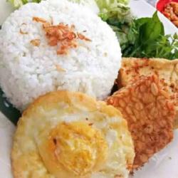 Nasi Liwet Tempe Tahu Telor Ceplok