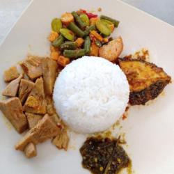 Nasi Ikan Panggang Bumbu