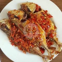 2 Ikan Tude/oci Goreng Sambal Rica  Gorengan