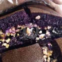 Martabak Coklat Kacang (taro)