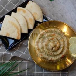 Hummus Tambah Pita Bread