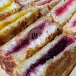 Roti Bakar 3 Rasa - Blueberry, Srikaya, Strawberry