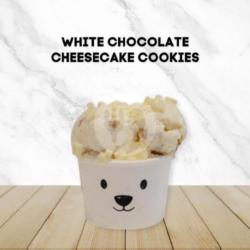 White Chocolate Cheesecake Cookies Gelato