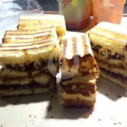 Roti Bakar Coklat - Coklat Kacang