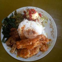 Nasi Gulai Tunjang