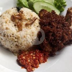 Nasi Tutug Oncom Ayam Serundeng