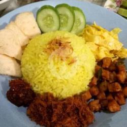 Nasi Kuning Abon