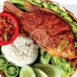 Nasi Ikan Nila Goreng