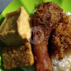 Kepala Ayam/bebek Goreng