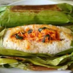 Nasi Bakar Ikan Suwir