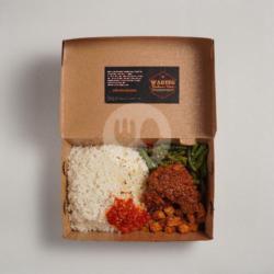 Nasi Rames Rendang Sapi