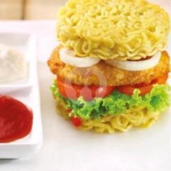 Burger Mie Ayam Crispy