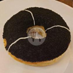 Donat Kentang Topping Oreo