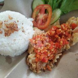 Paket Nasi   Ayam Geprek   Sambal Jeubleh