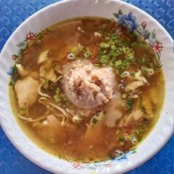 Soto Ayam Suroboyo