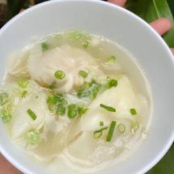 Pangsit Kuah Ranjau