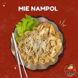 Mie Nampol