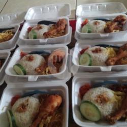 Nasi Uduk Ayam Balado