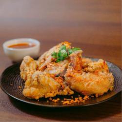 Fried Garlic Chicken Wings