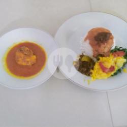 Nasi Gulai Otak Sapi