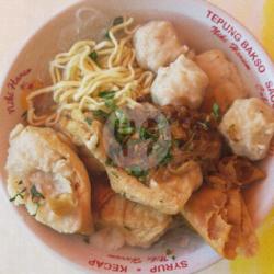 Bakso Ayam Pangsit