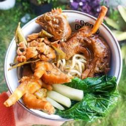 Mie Ayam Ceker Sayap Kepala