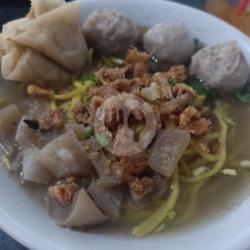 Mie Kocok Kikil Bakso