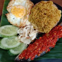 Indomie   Ikan Cuek Keranjang