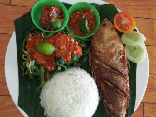 Lalapan Ayam Bakar Ikan Bakar Special Jimbaran, Kesiman Petilan