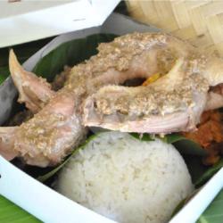 Nasi Gudeg Krecek Telur Kepala